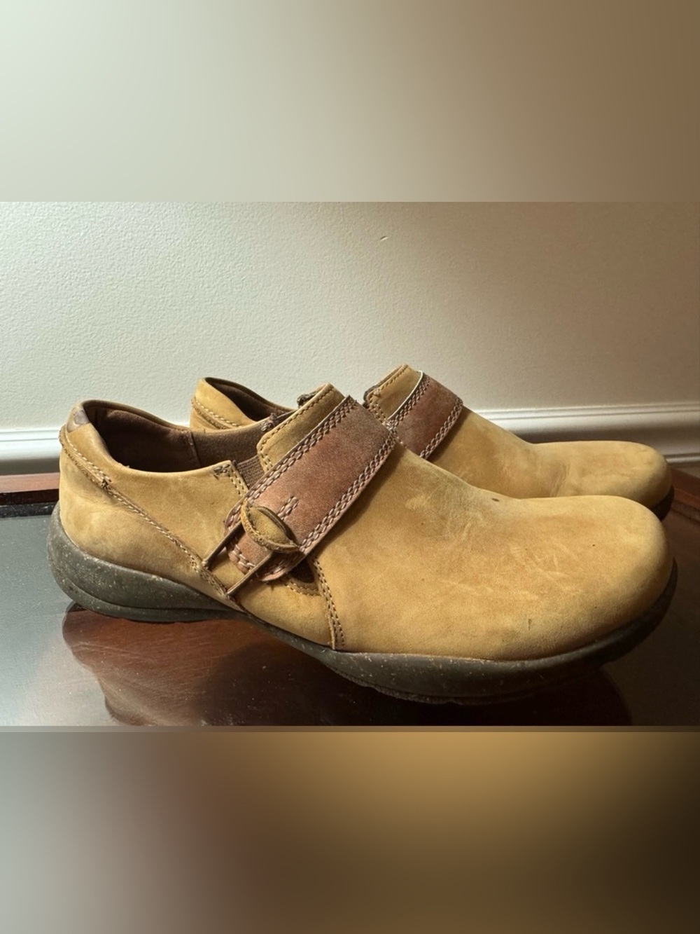 Clark's Comfort Tan Leather Slip On Clog Loafers Size 7